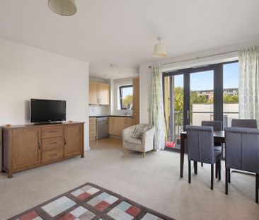 1 bedroom in a flat share to rent - Photo 2