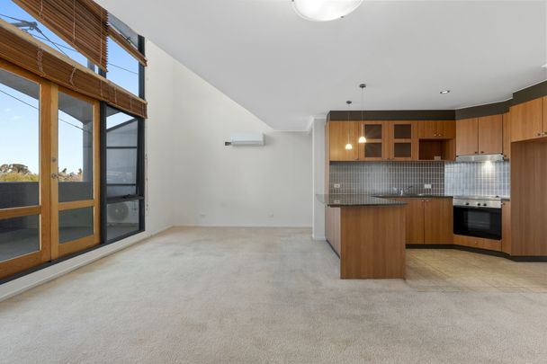 Stylish 2-Bedroom Apartment in Prime City Location - Photo 1