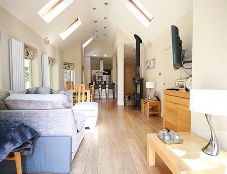 5 Bedroom Semi Detached To Let - Photo 5