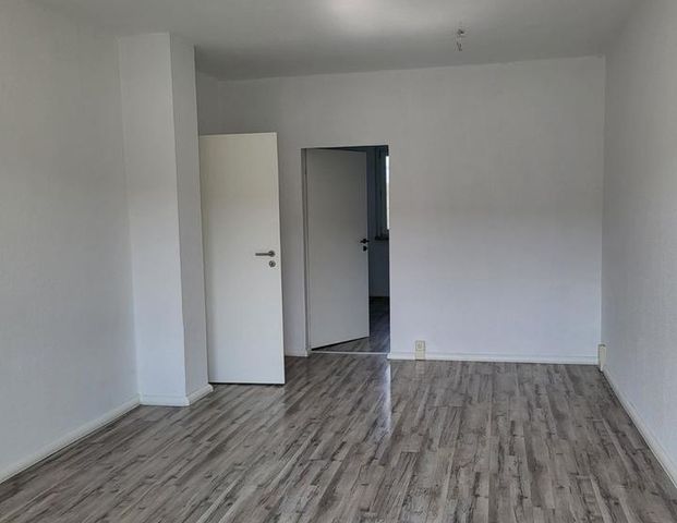 Hier haben alle Platz // 5 Zimmer 113m² mit 2 Bädern + 2 Balkonen // 3 Monate Kaltmietfrei als Willkommensbonus - Photo 1