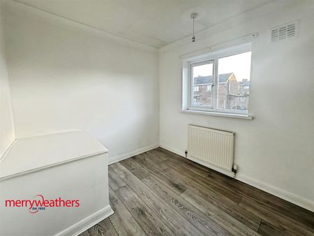 3 bed terraced house to rent in Luterel Drive, Sheffield, S26 - Photo 5