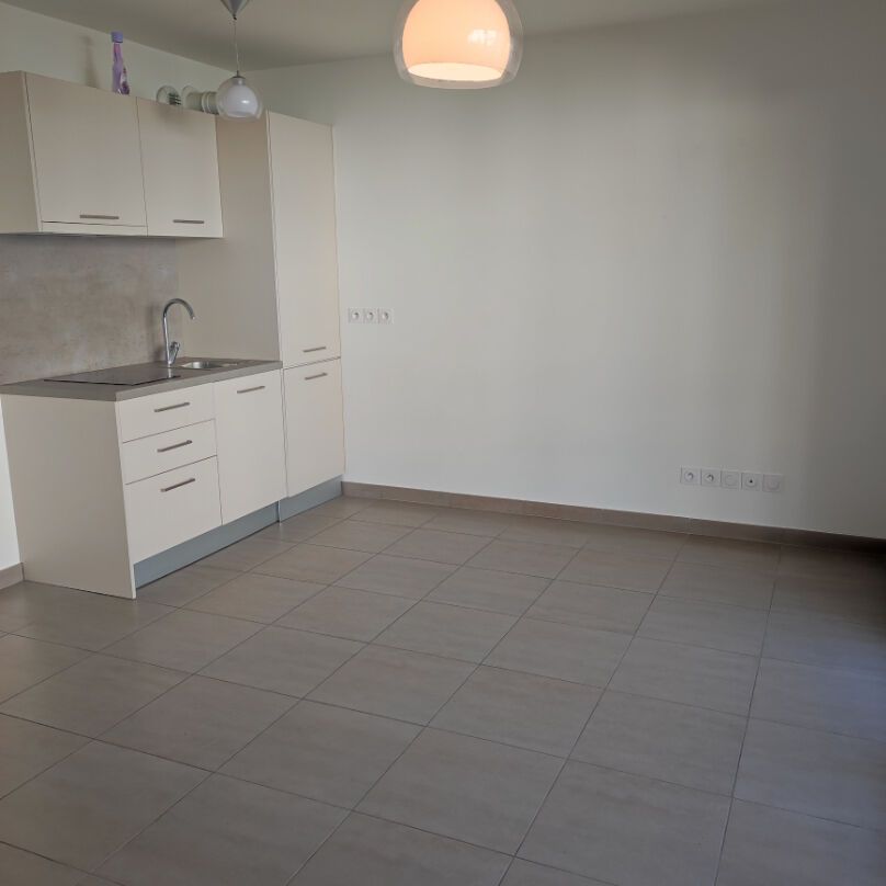 Location appartement 1 pièce, 28.59m², Ozoir-la-Ferrière - Photo 1