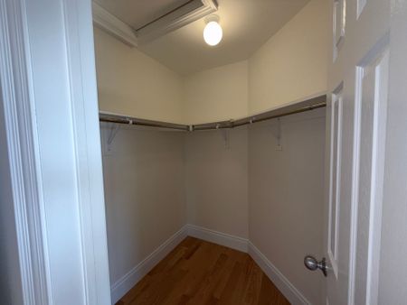 For Lease - 89 Slack Street Unit# Main and 2nd Floor only, Bradford West Gwillimbury, Ontario - Photo 5