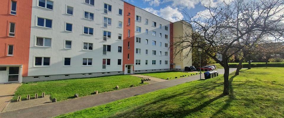 Neu sanierte 3-Raumwohnung mit Balkon - Foto 1