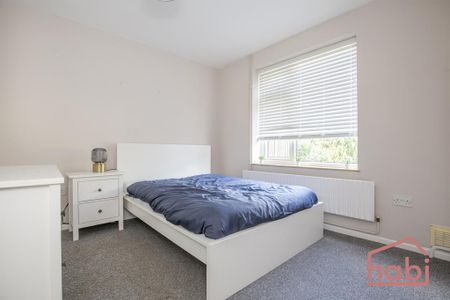 5 bedroom terraced house to rent - Photo 3