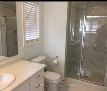 For Lease - 3052 Max Khan Boulevard, Oakville, Ontario - Photo 5