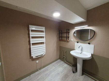 Location Appartement 3 pièces 63m² JARNAC 16200 - Photo 2