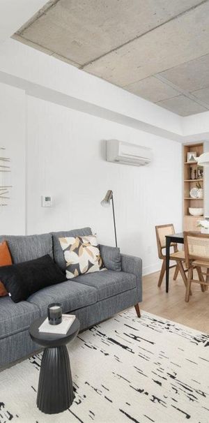 1-Bedroom - 240 Rue Notre-Dame Ouest, Montréal - Photo 1