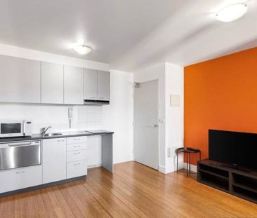 318/528 Swanston Street - Photo 4