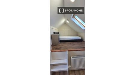 Room in shared apartment for rent in Inns Quay, Dublin - Photo 2
