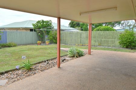 BRIGHT, COMFORTABLE & LOW-MAINTENANCE � YOUR IDEAL KEPNOCK HOME AWAITS - Photo 2