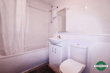 Bourneside Crescent, Southgate, N14 - Photo 2