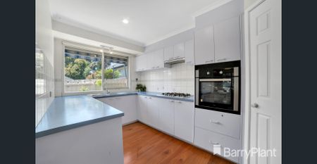 Stunning two bedroom home in convenient location. - Photo 4