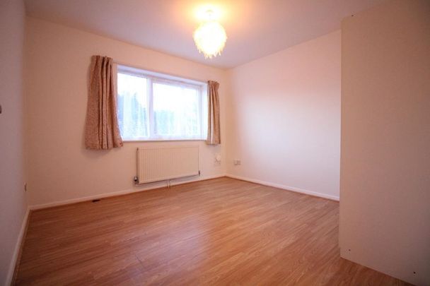 Swan Road, West Drayton - Photo 1