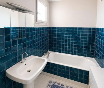 Location Appartement 2 pièces 59m² ST GENIS LAVAL 69230 - Photo 4