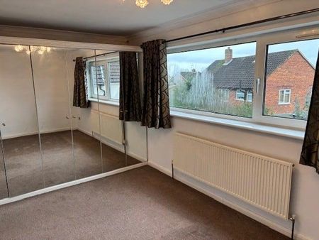 3 bedroom detached house to rent - Photo 3