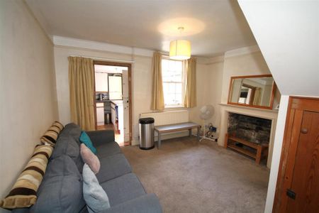 3 bedroom terraced house to rent - Photo 2