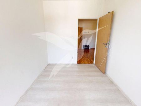 Pronájem bytu 4+1 86 m2 - Fotografie 3