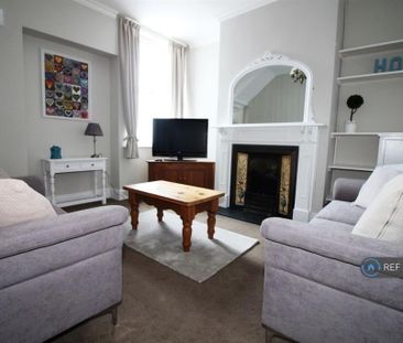 4 bedroom terraced house to rent - Photo 1
