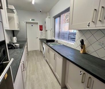 Room in a Shared House, Dean Road, B23 - Photo 1