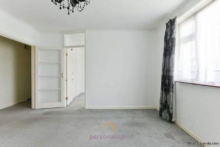 1 bedroom property to rent in Epsom - Photo 2