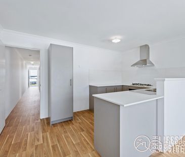 RELEAXED COASTAL LIVING - Photo 5
