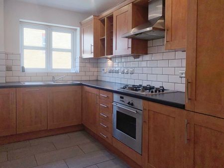 2 bedroom flat to rent - Photo 5