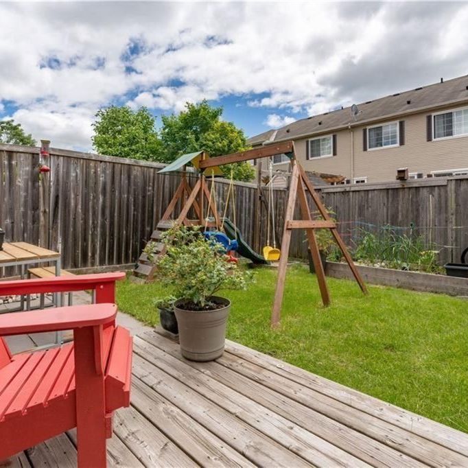 For Lease - 438 Ashbourne Crescent, Barrhaven, Ontario - Photo 1