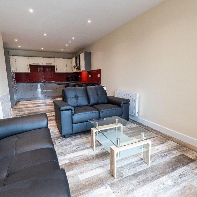 3 bedroom flat to rent - Photo 1