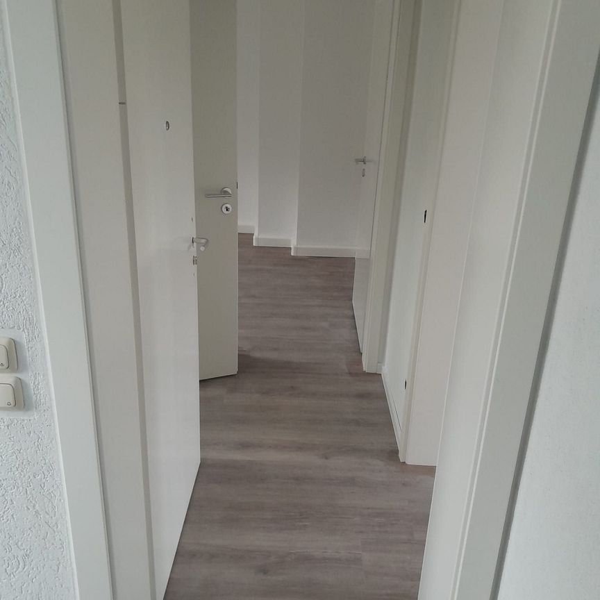 Sanierte 3,5 ZKDB Dachgeschosswohnung - Foto 1