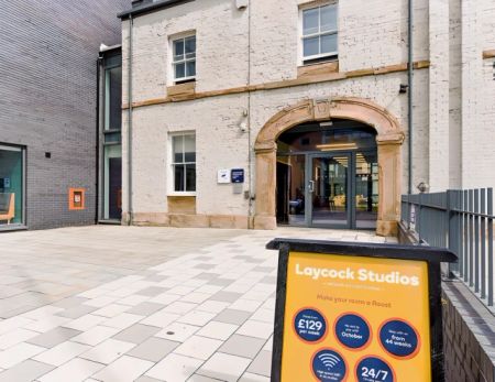 Studio - Gold - Photo 2