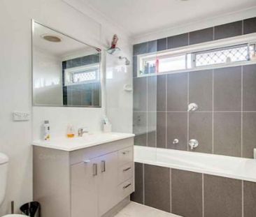 CABOOLTURE - CONVENIENT & TIDY - Photo 4
