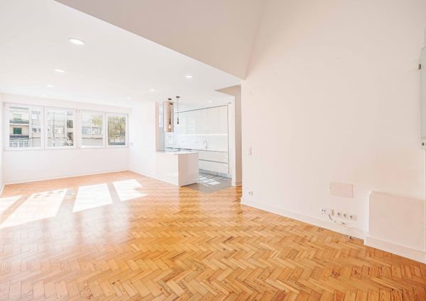 APARTAMENTO T2+1 NA AV ESTADOS UNIDOS DA AMÉRICA - LISBOA