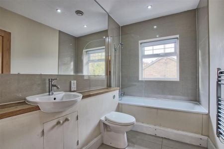 1 bedroom flat to rent - Photo 5