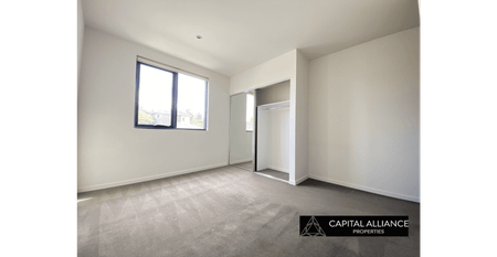 2 bed 2 bath apartment with Carpark, PERFECT location - Photo 4