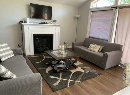 For Lease - 11 13th St S Street, Wasaga Beach, Ontario - Photo 4