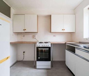 Meads Court, Stratford, E15 - Photo 6