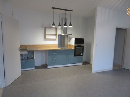 Location Appartement 4 pièces 86m² BELLAC 87300 - Photo 5