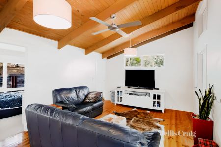 4 Bed, 2 Bath - Photo 5