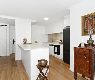 Inner City Living at Its Best � Stylish Cento Apartment! - Photo 3