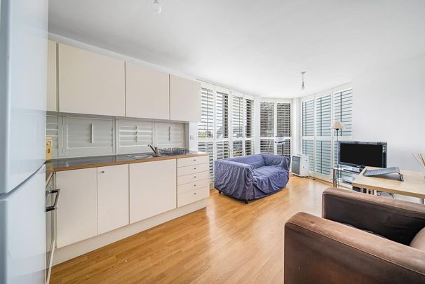 Barmeston Road, London SE6 - Photo 1