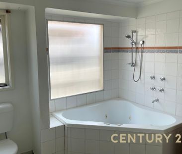 Comfort & Convenience in the Heart of Cranbourne - Photo 5