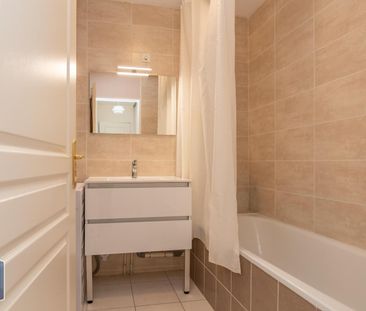 Location Appartement 2 pièces 48m² CHALON SUR SAONE 71100 - Photo 5