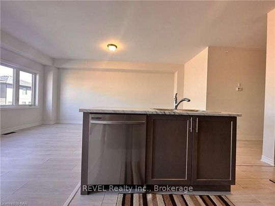 For Lease - 29 SAPPHIRE Way, Thorold, Ontario - Photo 1