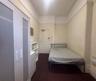 1 bedroom house to rent - Photo 2