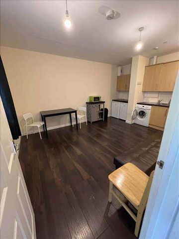 The Mews, Turnpike Lane, N8 - Photo 2