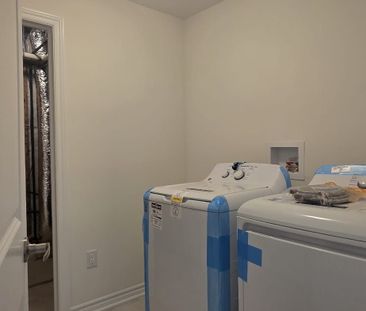 For Lease - 69 Hillcroft Way, Kawartha Lakes, Ontario - Photo 1