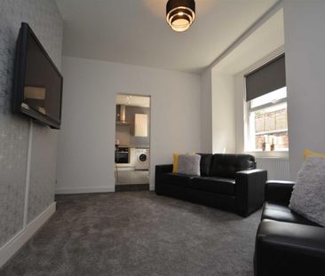 1 bed Room for Rent - Photo 2