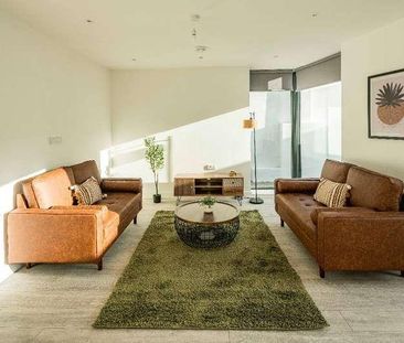 Cuckoo Hall Lane, London, N9 - Photo 4