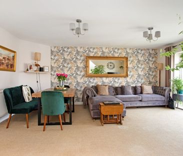 2 bedroom flat to rent - Photo 2